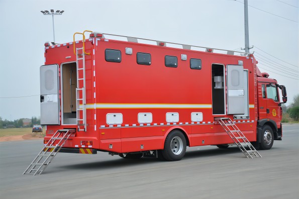 1704353150575679.jpg 廁所車JDF5180XCSZ602(1).jpg