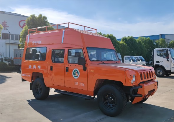 1706760094934994.jpg 北汽9座運(yùn)兵車01(1).jpg